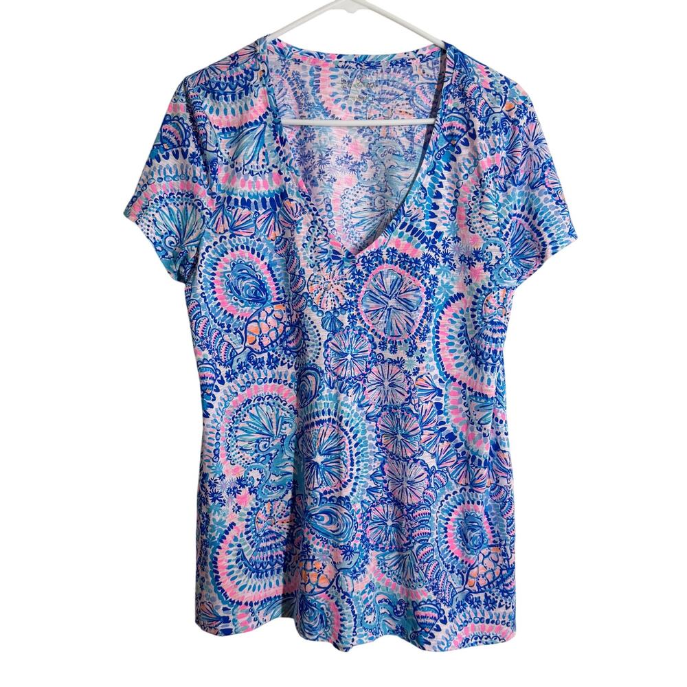 Lilly Pulitzer Etta V-Neck Tee Blue Grotto turtle print size L NWT coastal top - Picture 4 of 11